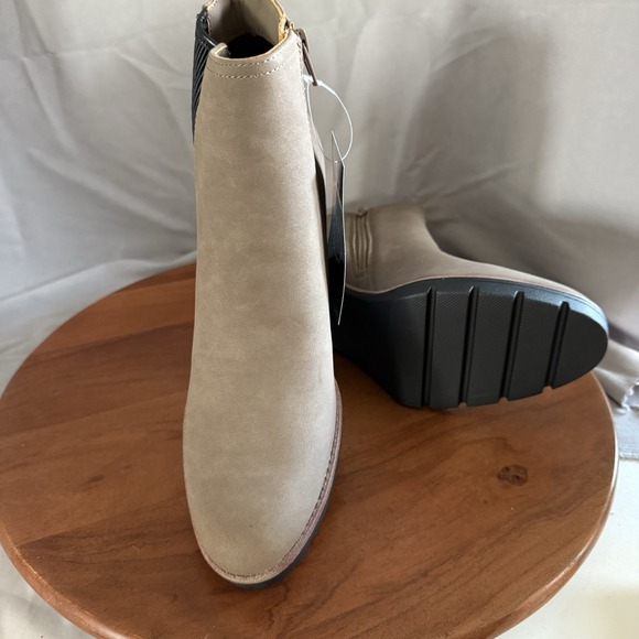 Naturalizer Womens Madalynn Gore Chelsea Boots  11 Medium Water Repellant NEW - Picture 7 of 15